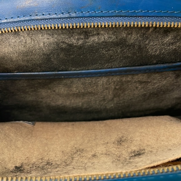 Louis Vuitton Blue Epi Leather bag with insert and crossbody chain hand painted - Picture 8 of 11